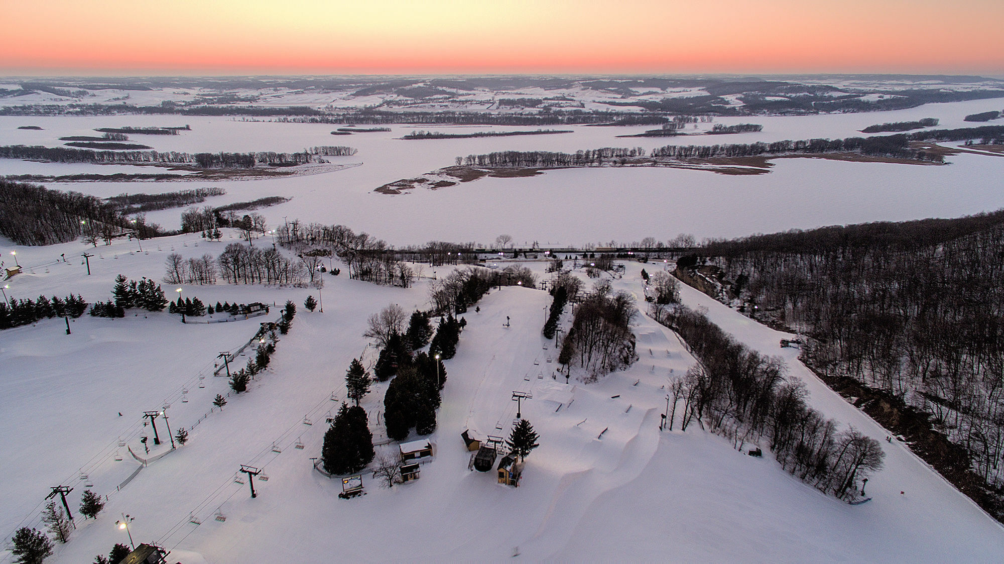 Chestnut Mountain Resort ガリーナ エクステリア 写真